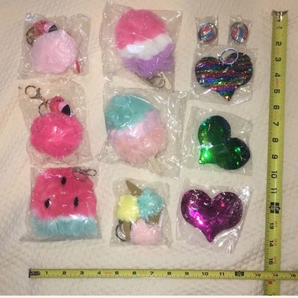 K LAST ONE! Hot Pink Fuzzy Pom Pom Flamingo Keychain - Picture 4 of 5